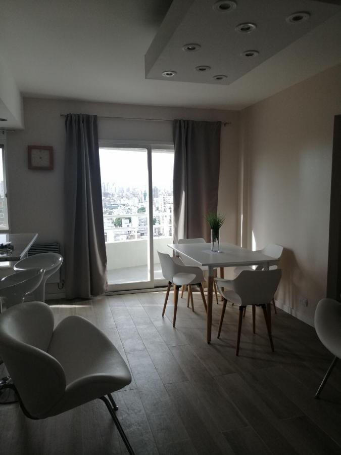 בואנוס איירס Petit Apartment En Avenida Belgrano מראה חיצוני תמונה