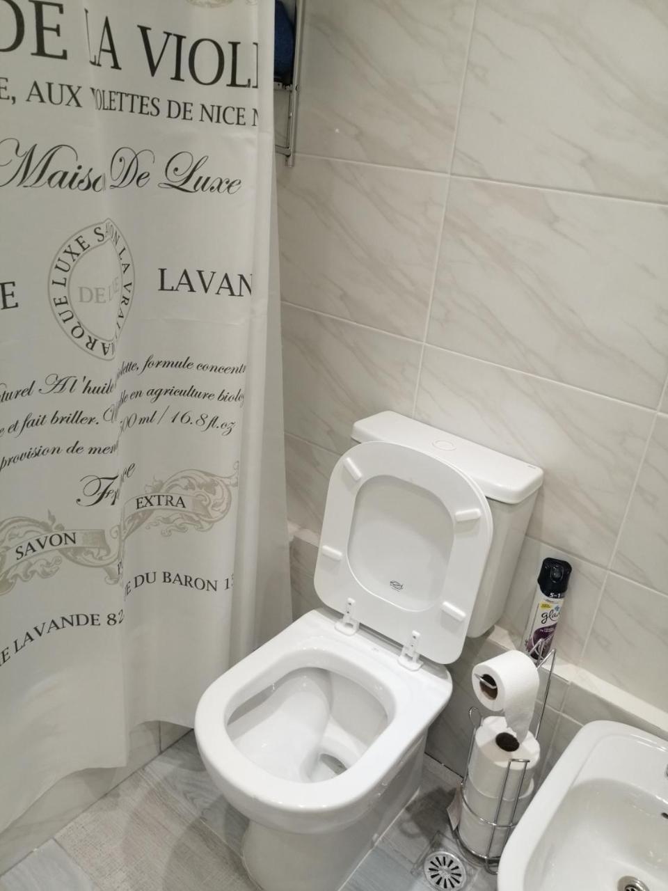 בואנוס איירס Petit Apartment En Avenida Belgrano מראה חיצוני תמונה
