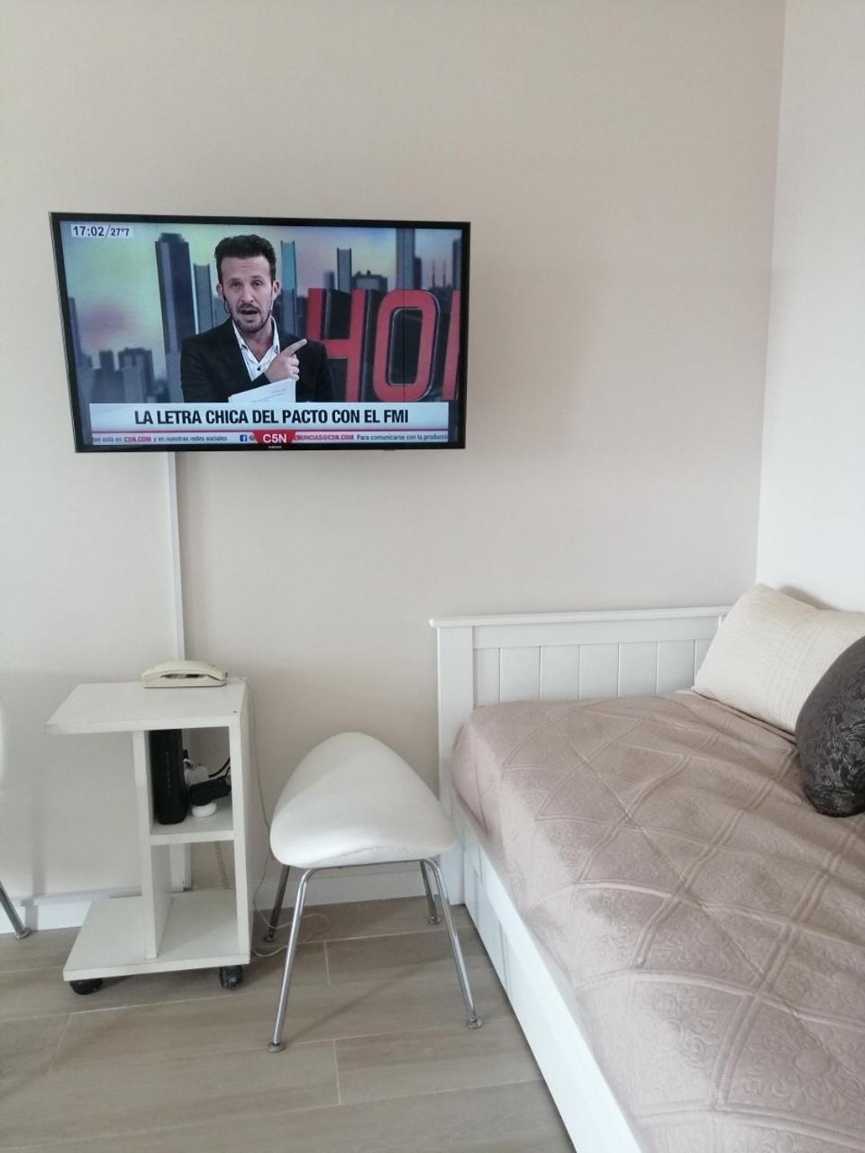 בואנוס איירס Petit Apartment En Avenida Belgrano מראה חיצוני תמונה